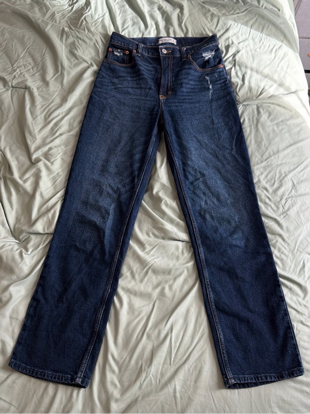 Abercrombie & Fitch 90’s Ultra High rise Straight leg jeans 27